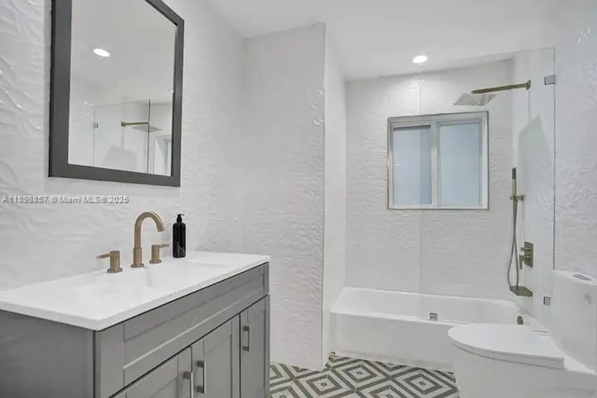 2100 SW 28th Way Fort Lauderdale FL 33312