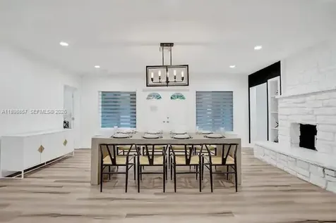 2100 SW 28th Way Fort Lauderdale FL 33312