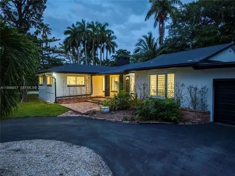 2100 SW 28th Way Fort Lauderdale FL 33312