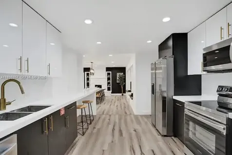 2100 SW 28th Way Fort Lauderdale FL 33312