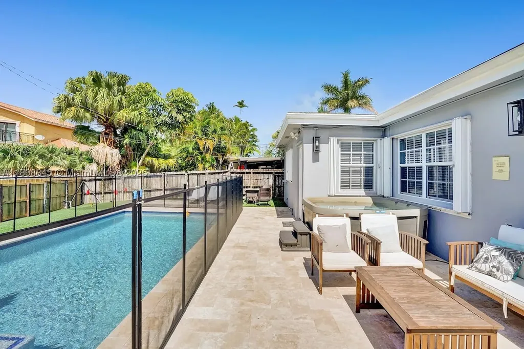 1305 Funston Street Hollywood FL 33019