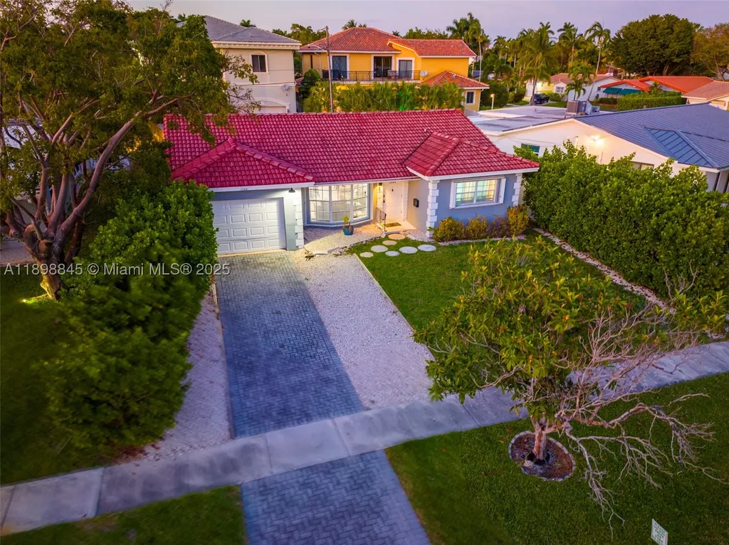1305 Funston Street Hollywood FL 33019