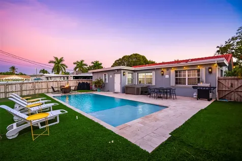 1305 Funston Street Hollywood FL 33019