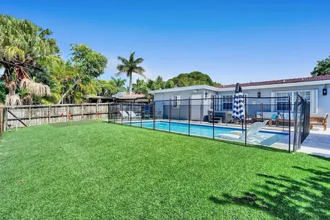 1305 Funston Street Hollywood FL 33019