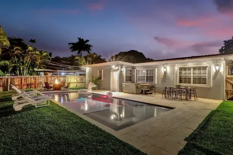 1305 Funston Street Hollywood FL 33019