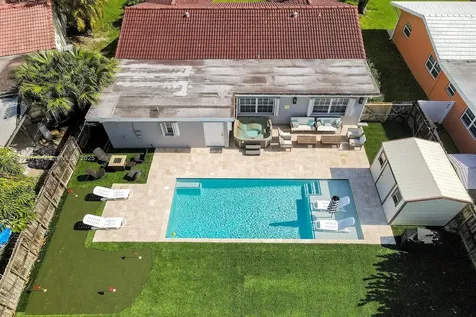 1305 Funston Street Hollywood FL 33019