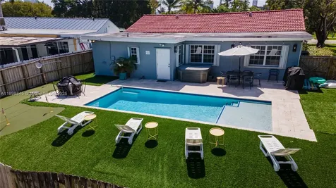 1305 Funston Street Hollywood FL 33019