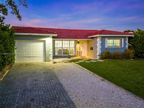 1305 Funston Street Hollywood FL 33019