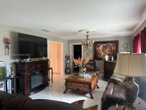 126 Sunflower Circle Royal Palm Beach FL 33411