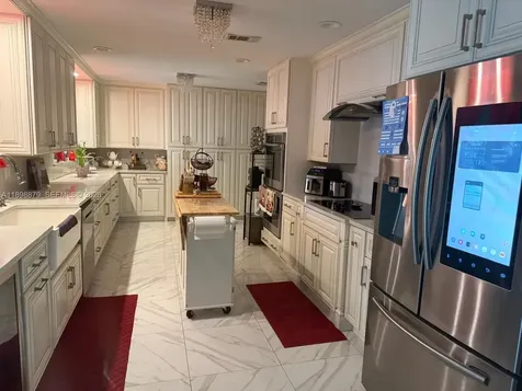 126 Sunflower Circle Royal Palm Beach FL 33411