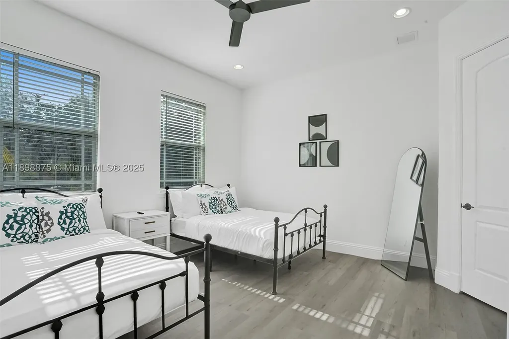 1207 SW 21st Street Fort Lauderdale FL 33315