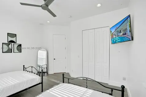 1207 SW 21st Street Fort Lauderdale FL 33315