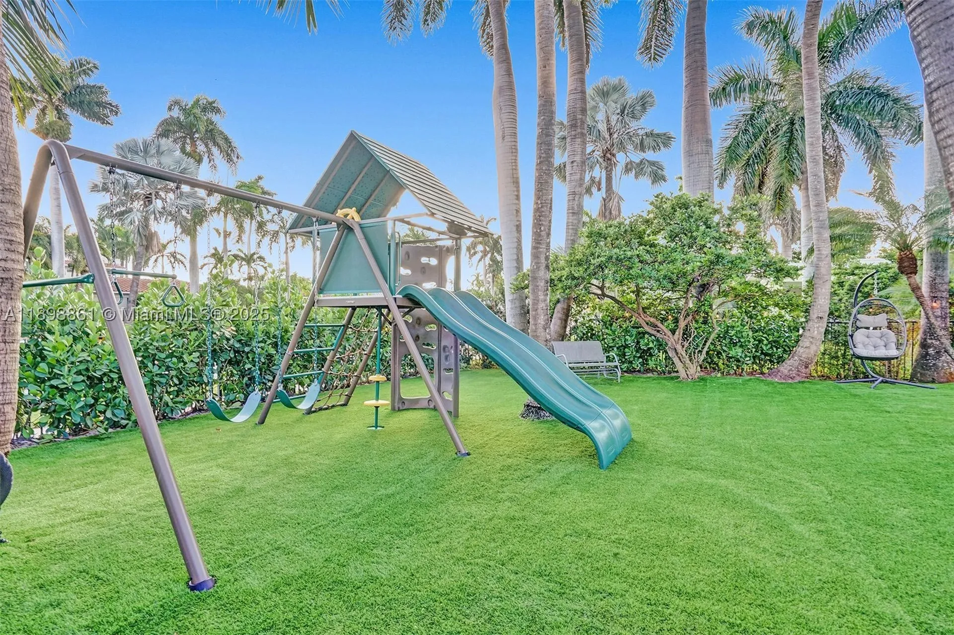 725 Harrison Street Hollywood FL 33019