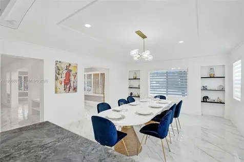725 Harrison Street Hollywood FL 33019