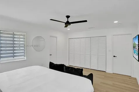 725 Harrison Street Hollywood FL 33019
