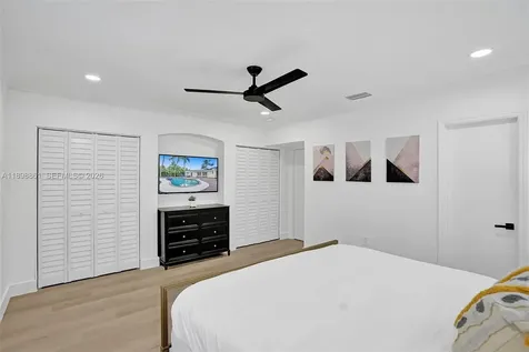 725 Harrison Street Hollywood FL 33019
