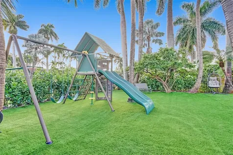 725 Harrison Street Hollywood FL 33019