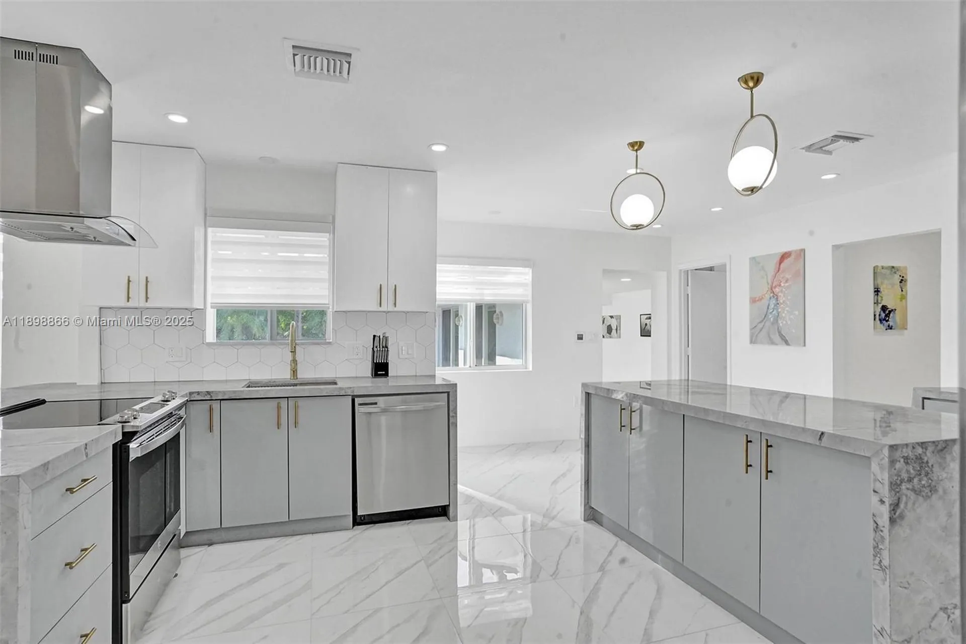 725 Harrison Street Hollywood FL 33019