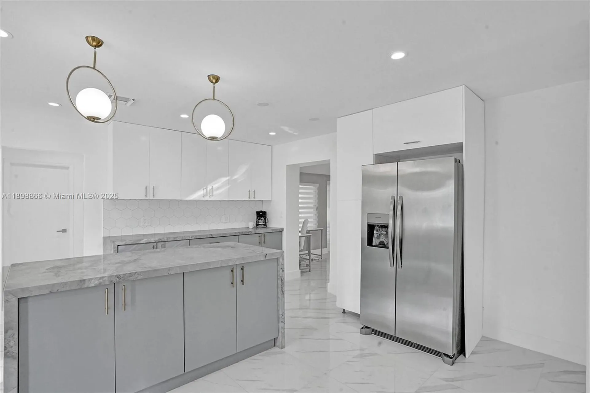 725 Harrison Street Hollywood FL 33019