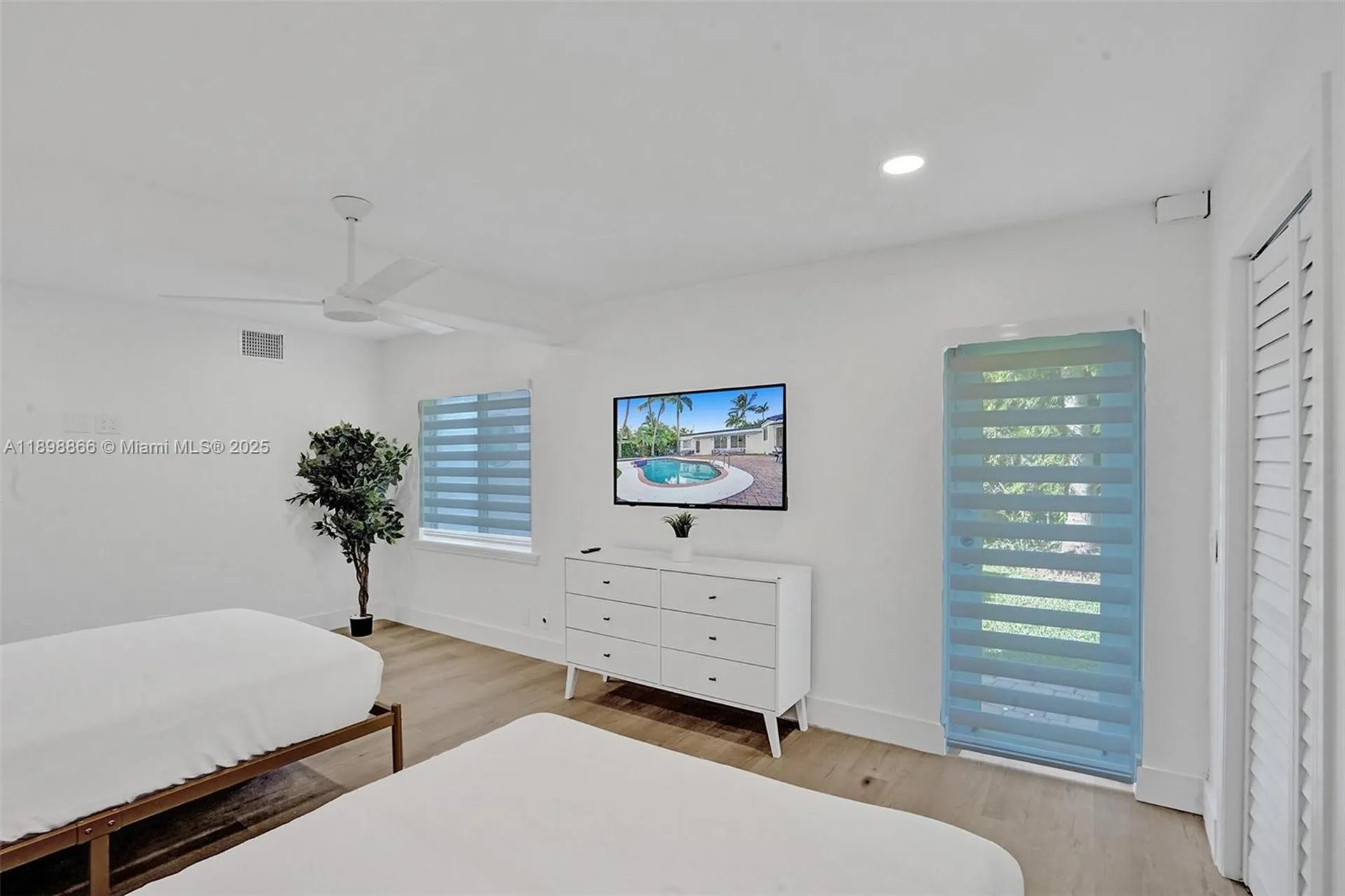 725 Harrison Street Hollywood FL 33019