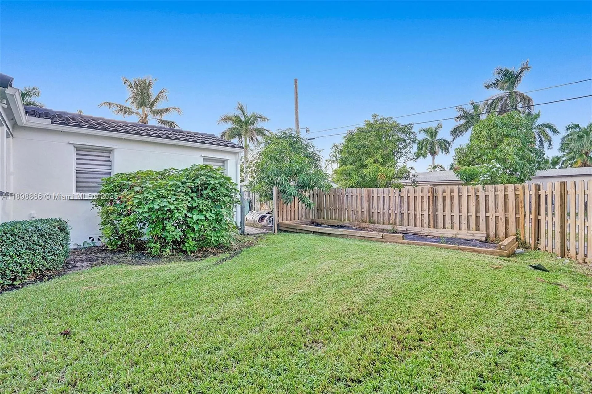 725 Harrison Street Hollywood FL 33019