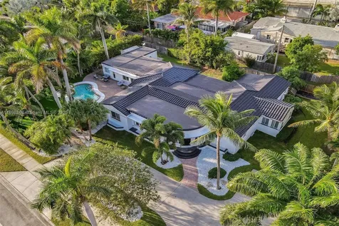 725 Harrison Street Hollywood FL 33019