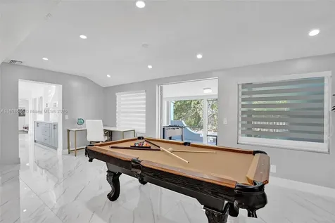 725 Harrison Street Hollywood FL 33019