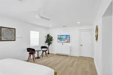 725 Harrison Street Hollywood FL 33019