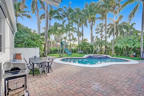 725 Harrison Street Hollywood FL 33019
