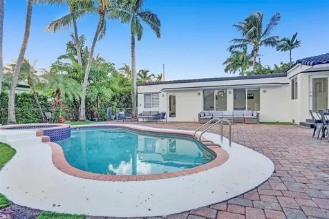 725 Harrison Street Hollywood FL 33019