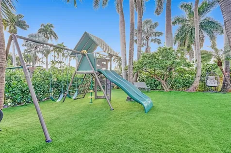 725 Harrison Street Hollywood FL 33019