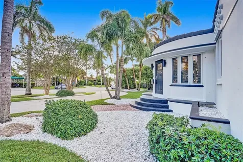 725 Harrison Street Hollywood FL 33019