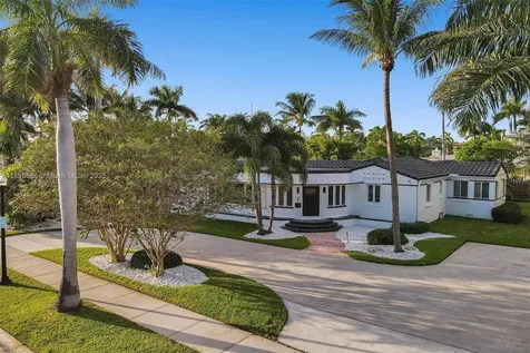 725 Harrison Street Hollywood FL 33019