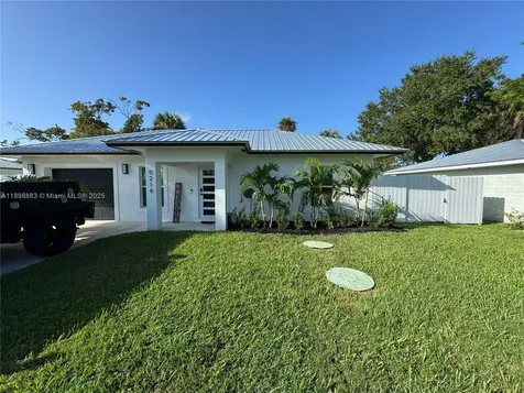 5218 SE 43 Street Okeechobee FL 34974