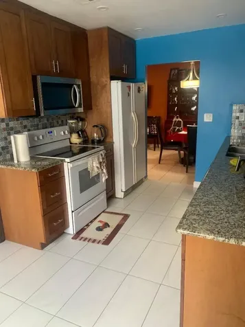 4249 NW 50th Terrace Lauderdale Lakes FL 33319