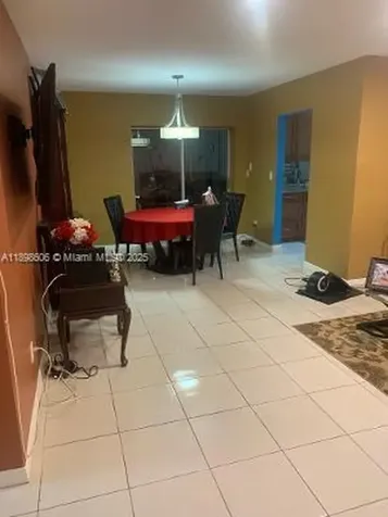 4249 NW 50th Terrace Lauderdale Lakes FL 33319