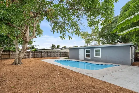 7705 Kimberly Boulevard North Lauderdale FL 33068