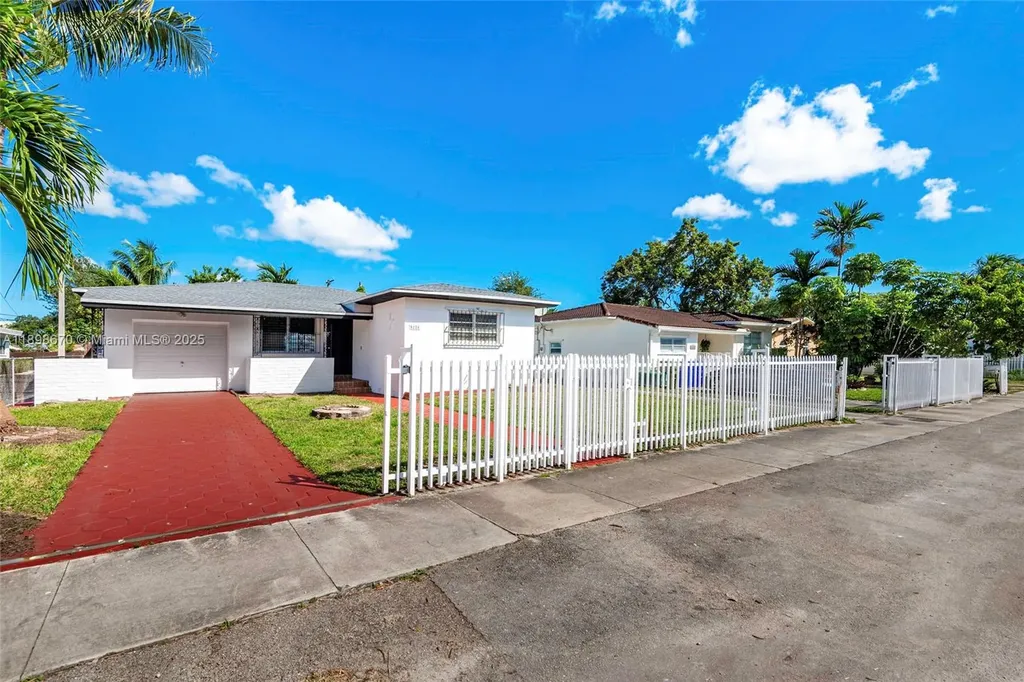 5271 NW 1st Street Miami FL 33126