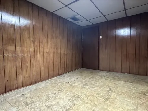 5271 NW 1st Street Miami FL 33126