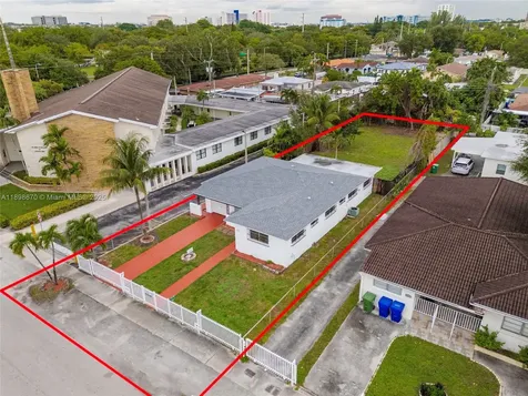 5271 NW 1st Street Miami FL 33126