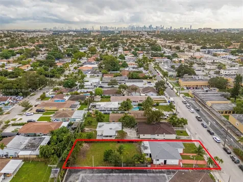 5271 NW 1st Street Miami FL 33126