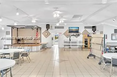 215 SE 3rd Avenue Hallandale Beach FL 33009