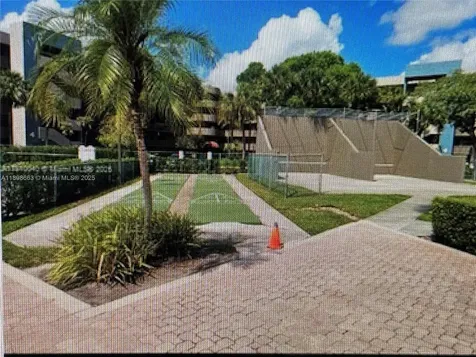 900 Colony Point Circle Pembroke Pines FL 33026