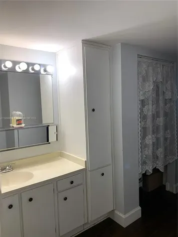 900 Colony Point Circle Pembroke Pines FL 33026