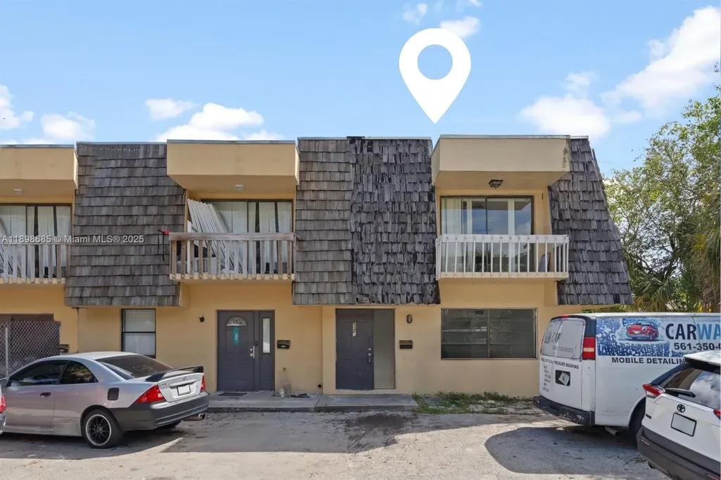 941 SW 20th Court Delray Beach FL 33445