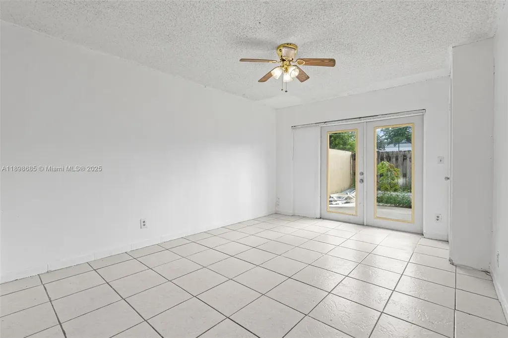 941 SW 20th Court Delray Beach FL 33445