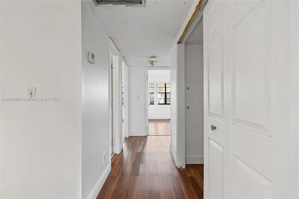 941 SW 20th Court Delray Beach FL 33445