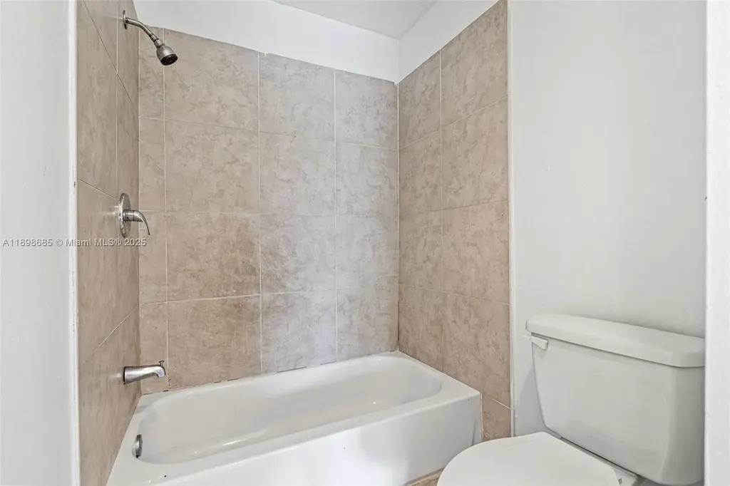 941 SW 20th Court Delray Beach FL 33445