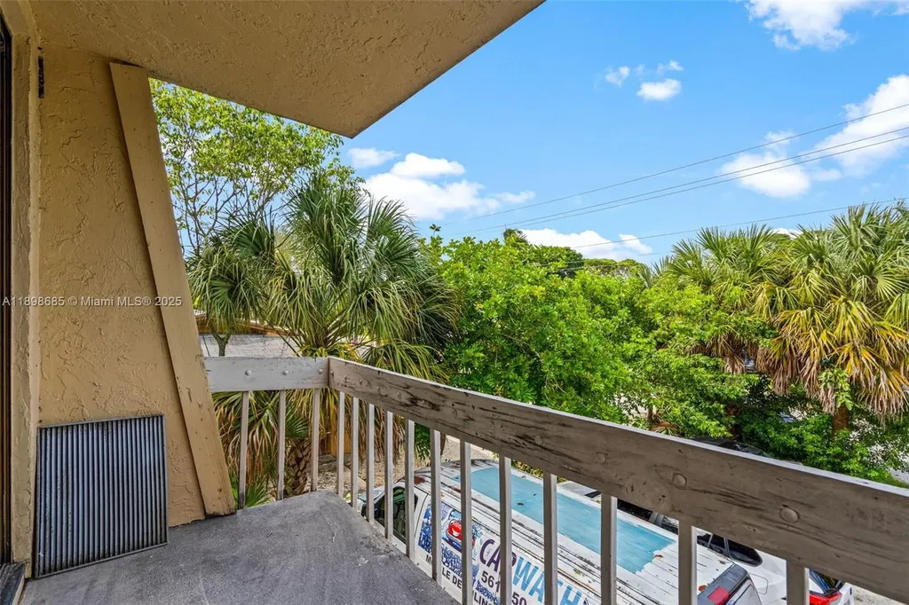 941 SW 20th Court Delray Beach FL 33445