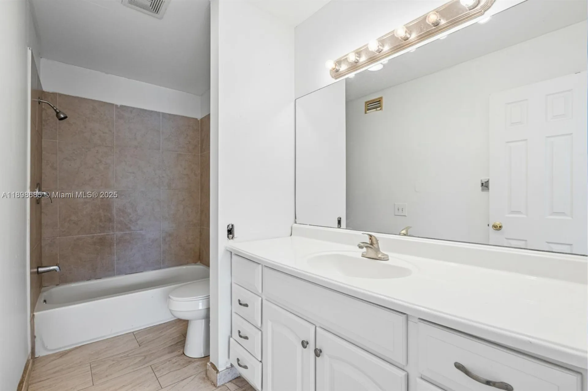 941 SW 20th Court Delray Beach FL 33445